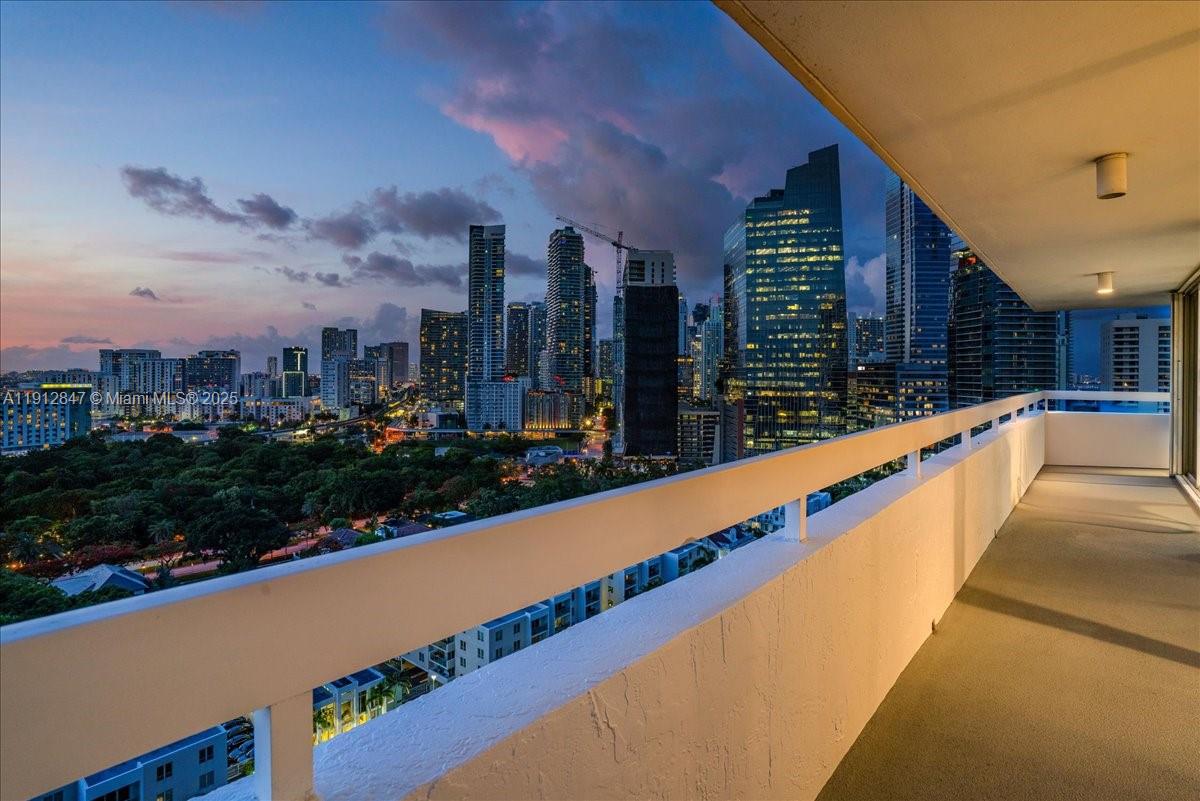 1627 Brickell Ave # 1401