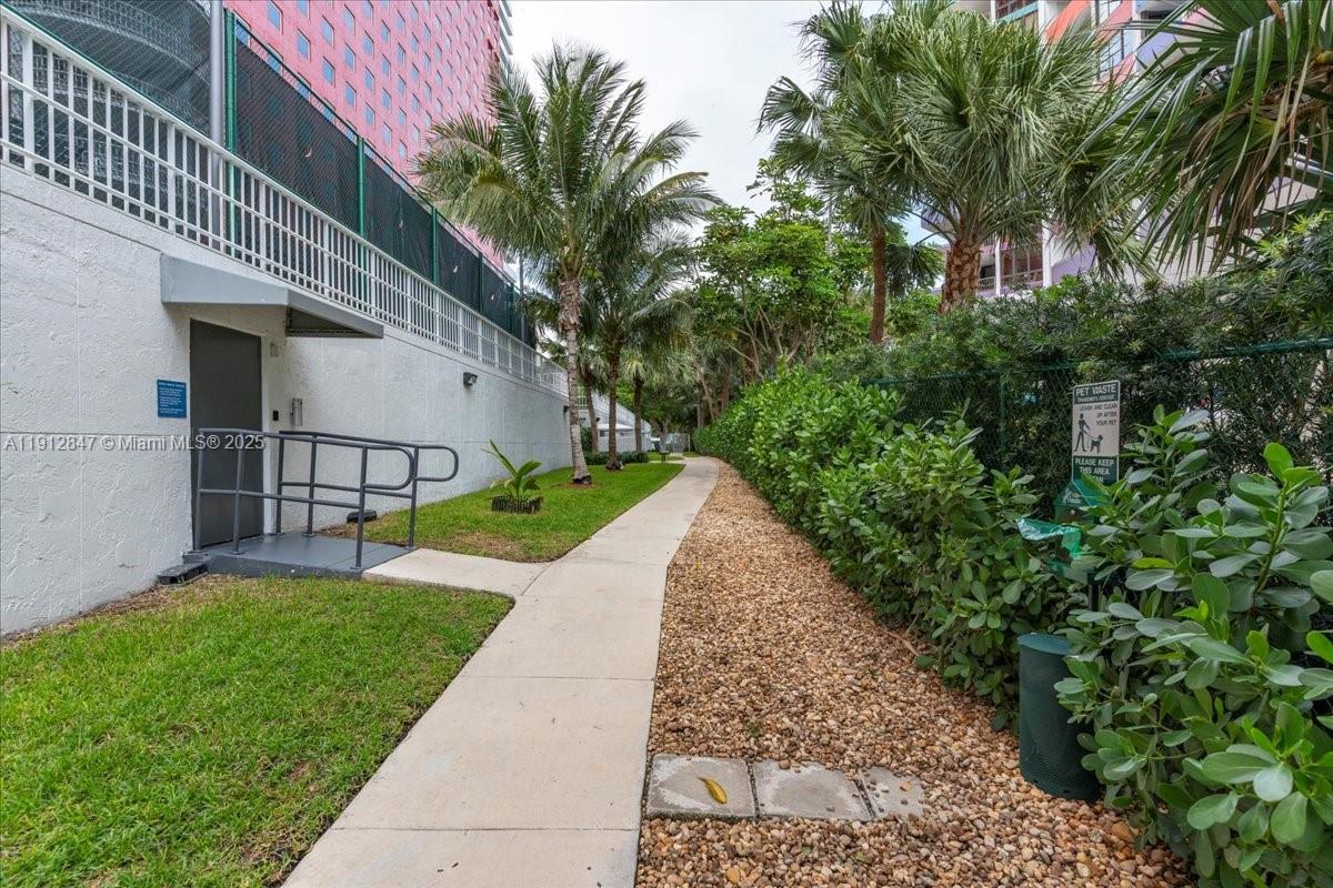 1627 Brickell Ave # 1401
