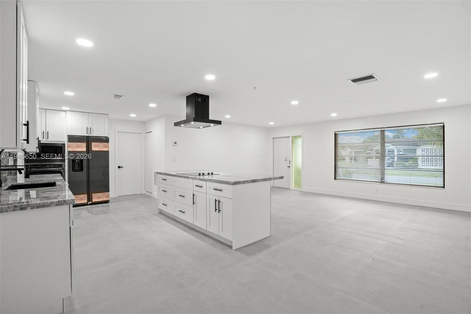 5805 NW 72nd Ave