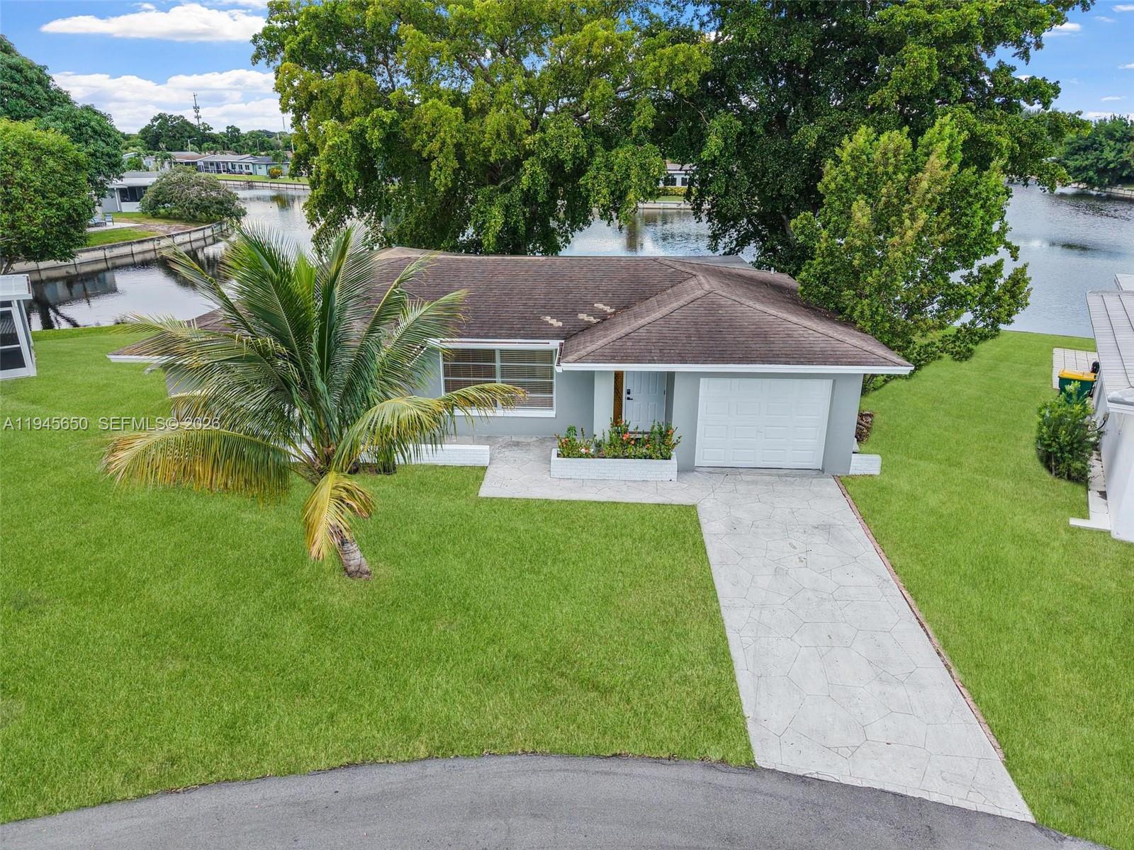 5805 NW 72nd Ave