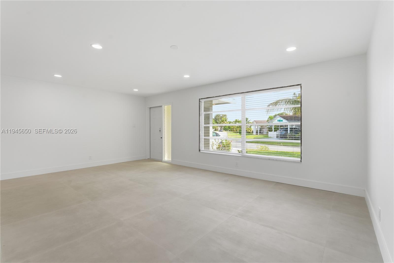5805 NW 72nd Ave