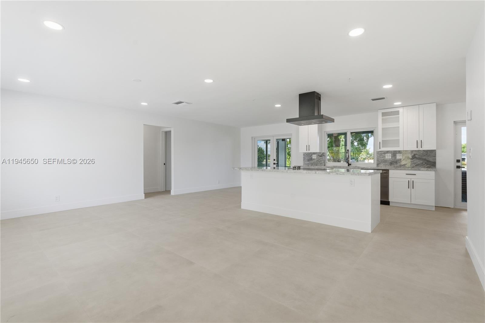5805 NW 72nd Ave