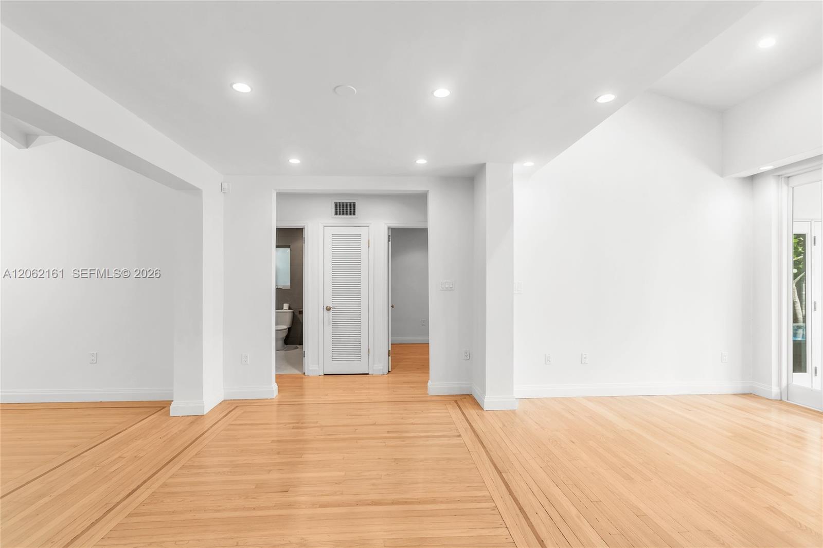 776 NE 74th St