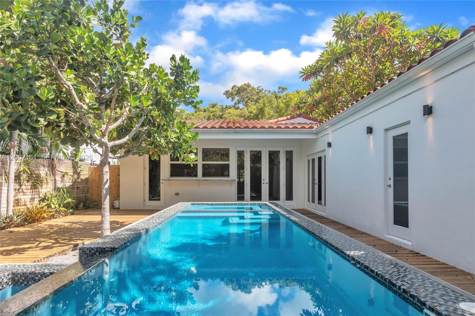 776 NE 74th St