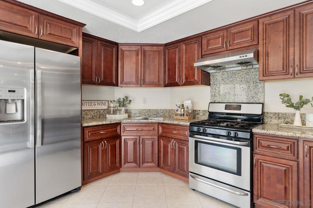 8813 Greenberg Ln