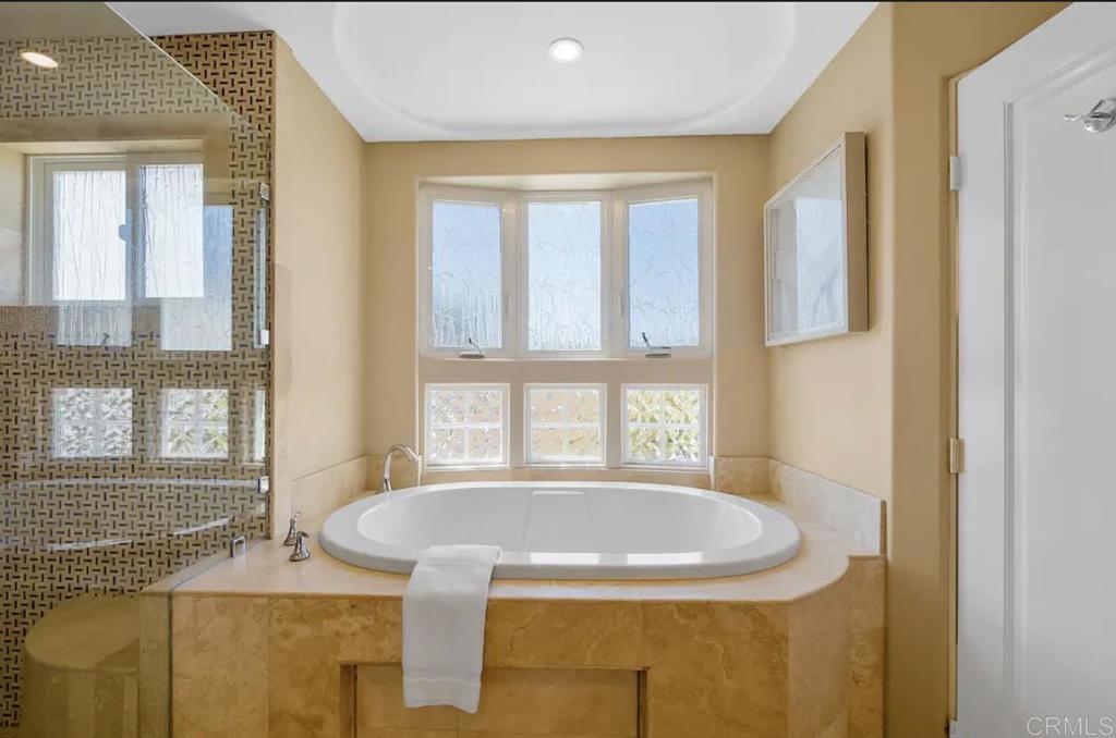 754 Devon Ct
