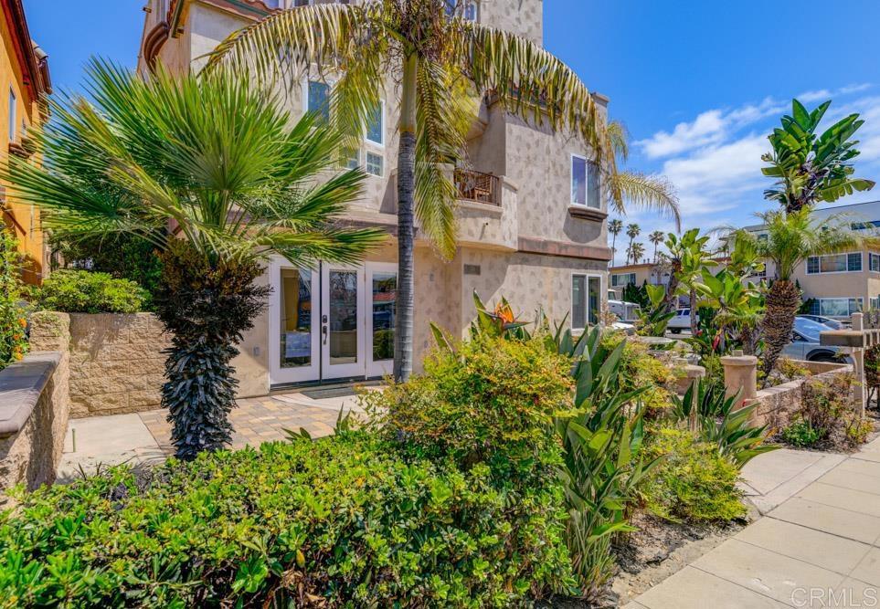 754 Devon Ct