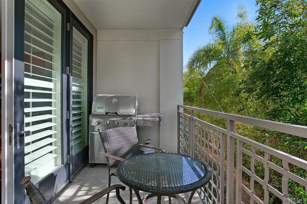 5410 La Jolla Blvd. A208