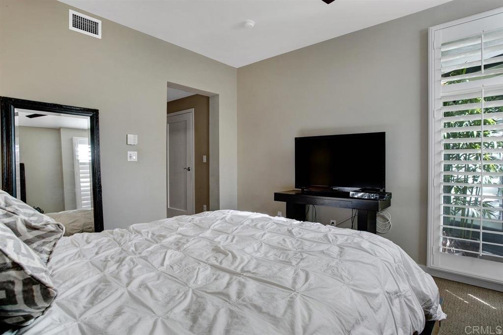 5410 La Jolla Blvd. A208
