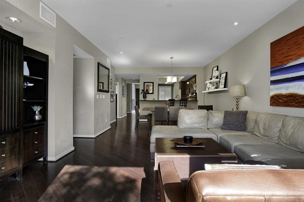 5410 La Jolla Blvd. A208