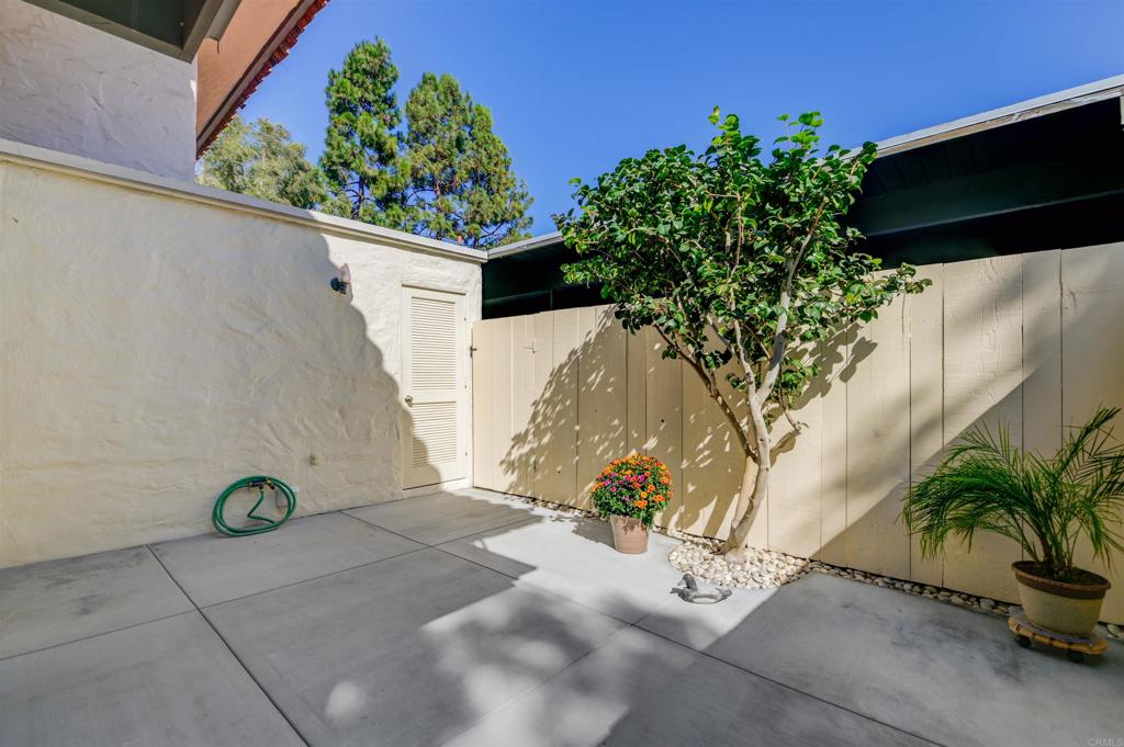 3021 Loma Riviera Drive