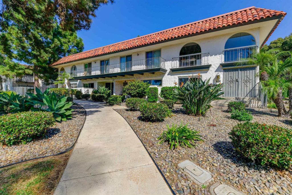 3021 Loma Riviera Drive