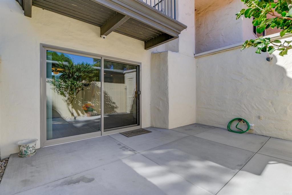 3021 Loma Riviera Drive