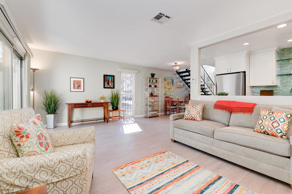 3021 Loma Riviera Drive