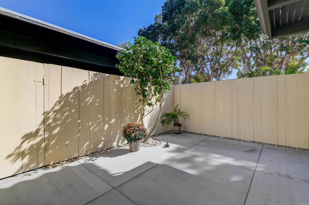 3021 Loma Riviera Drive