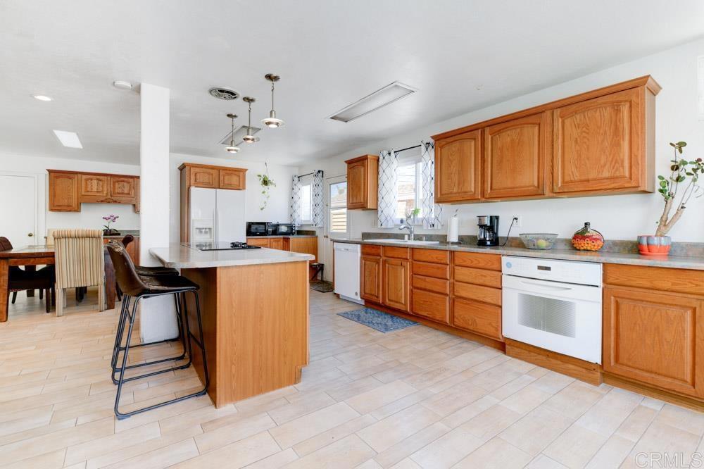 4225 Mount Voss Dr