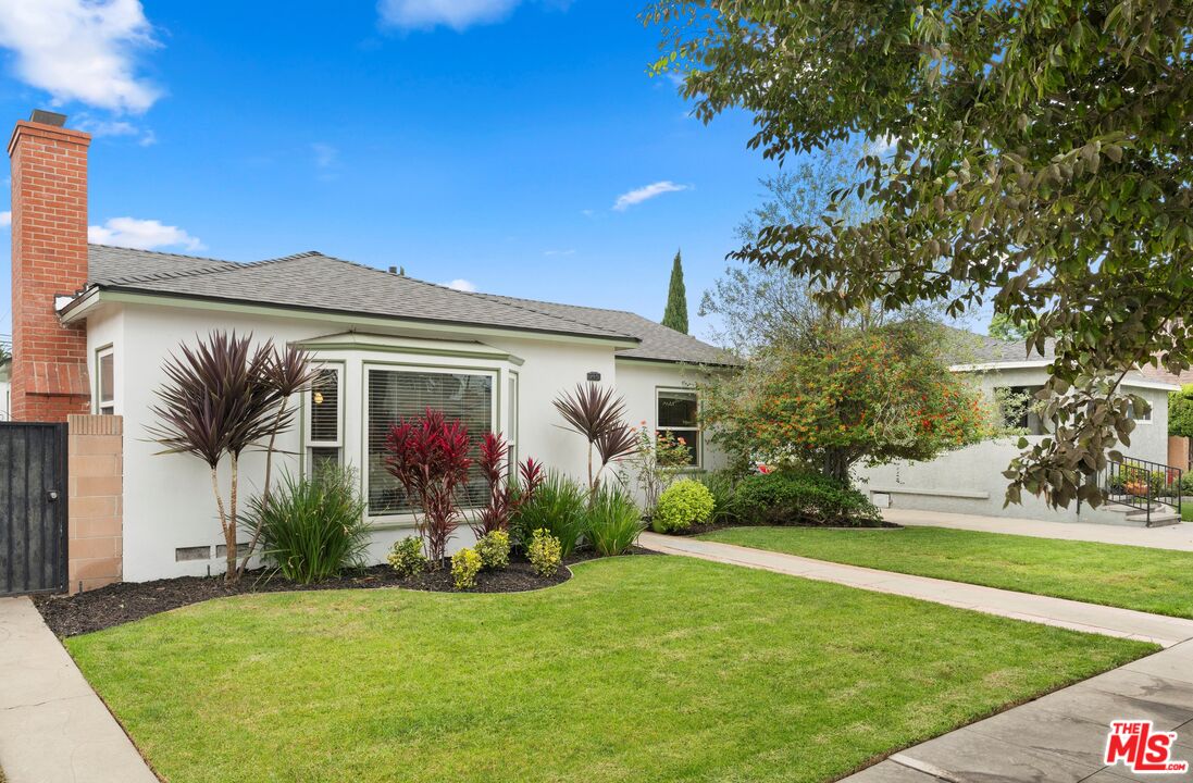 2451 Oregon Ave