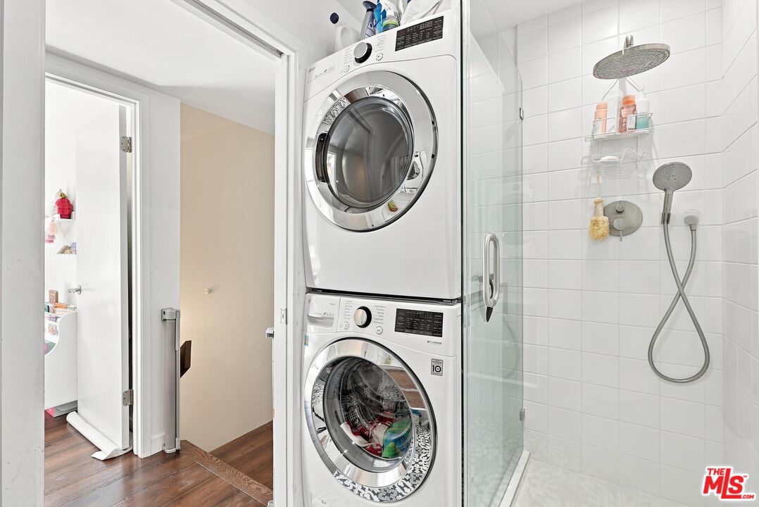 2520 Arizona Ave Unit: 8