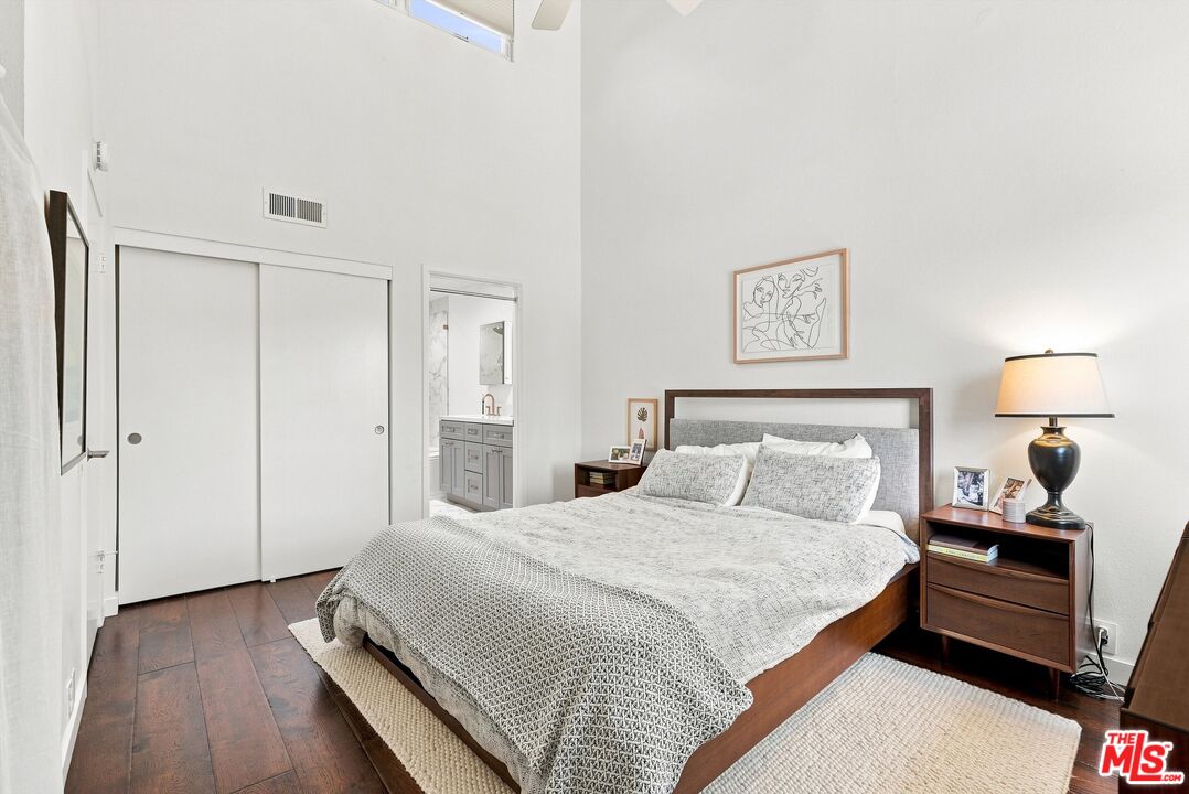 2520 Arizona Ave Unit: 8