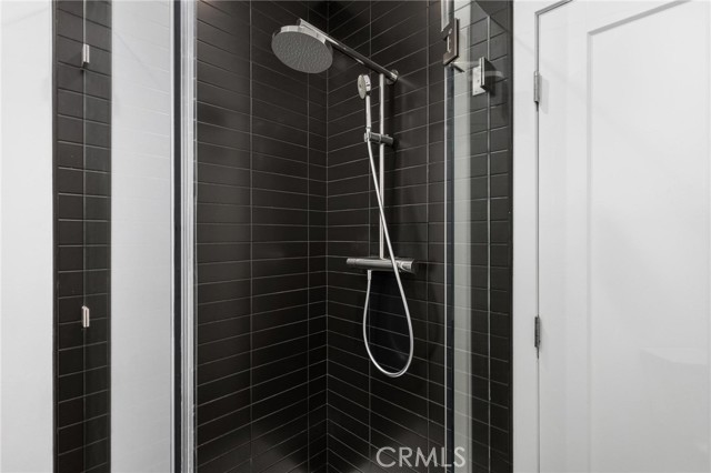 4136 Normal AVE Unit: 1/4