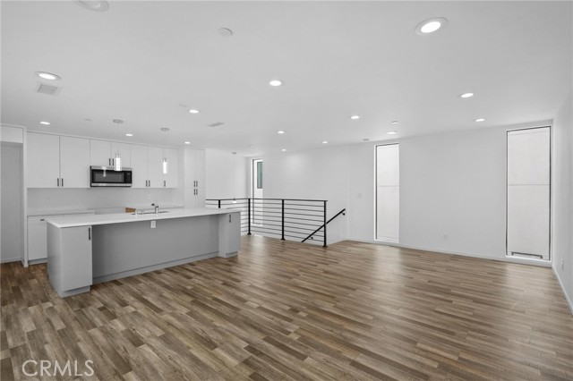 4136 Normal AVE Unit: 1/4