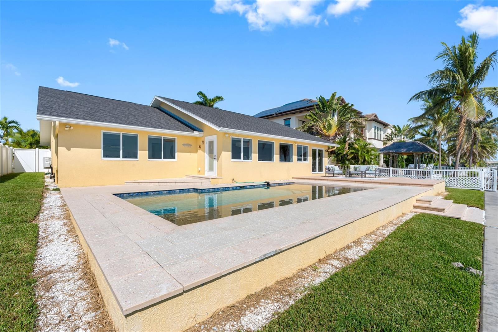 517 JOHNS PASS AVE