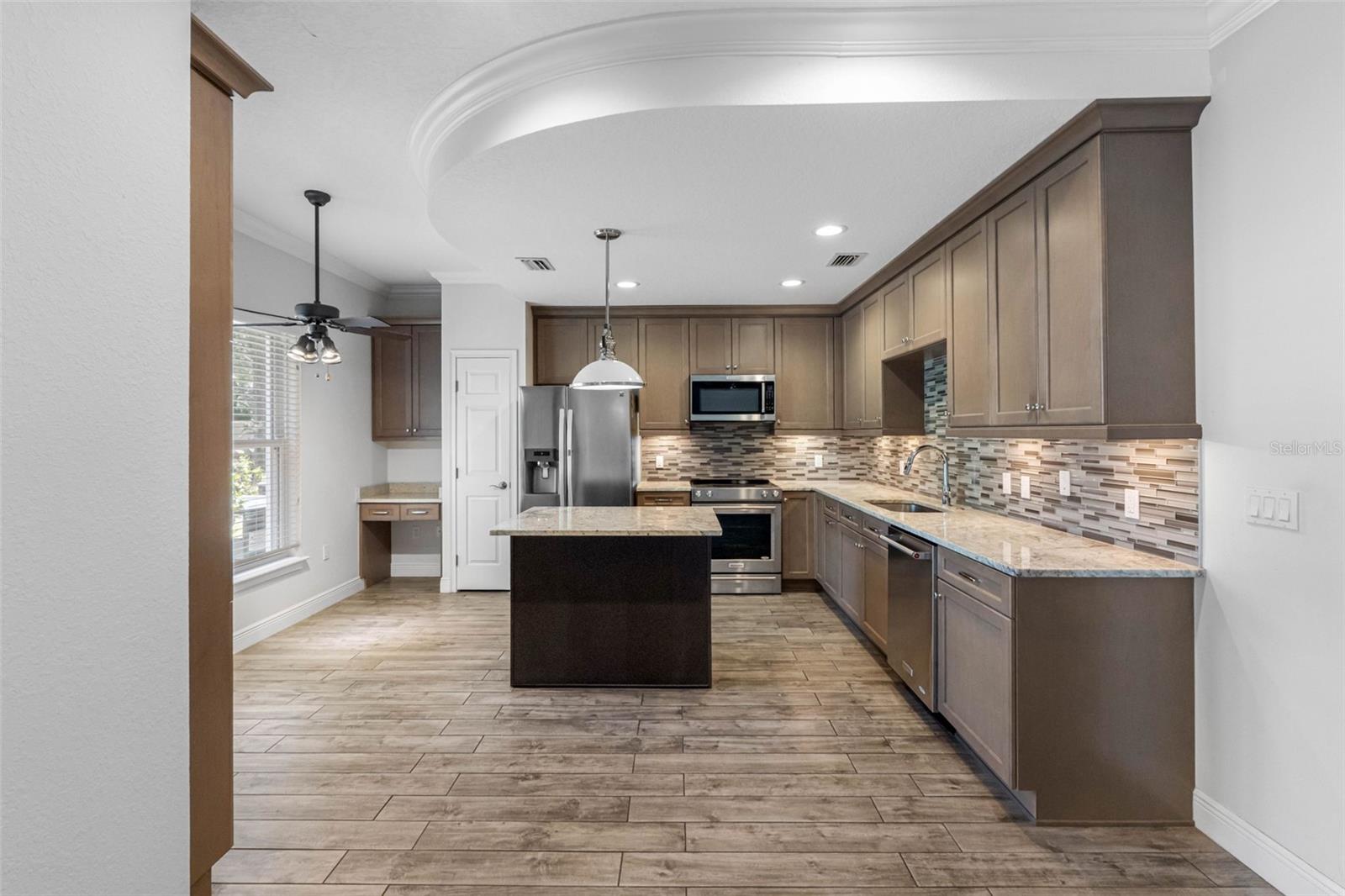 763 DATE PALM LN