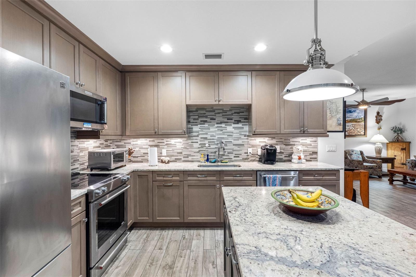 763 DATE PALM LN