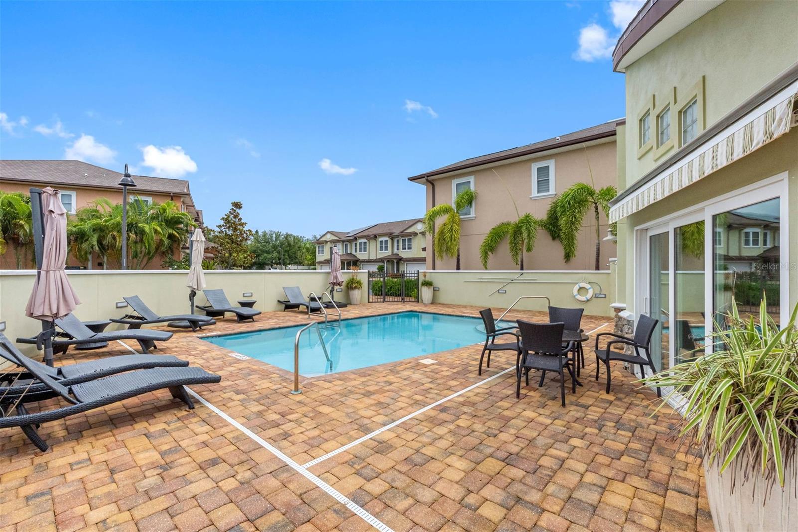 763 DATE PALM LN