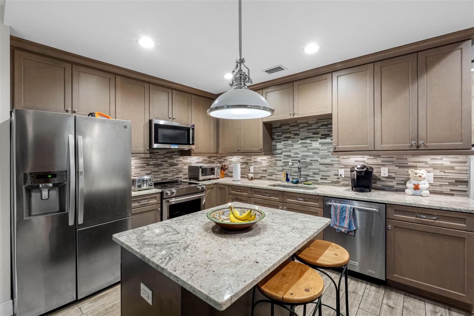 763 DATE PALM LN