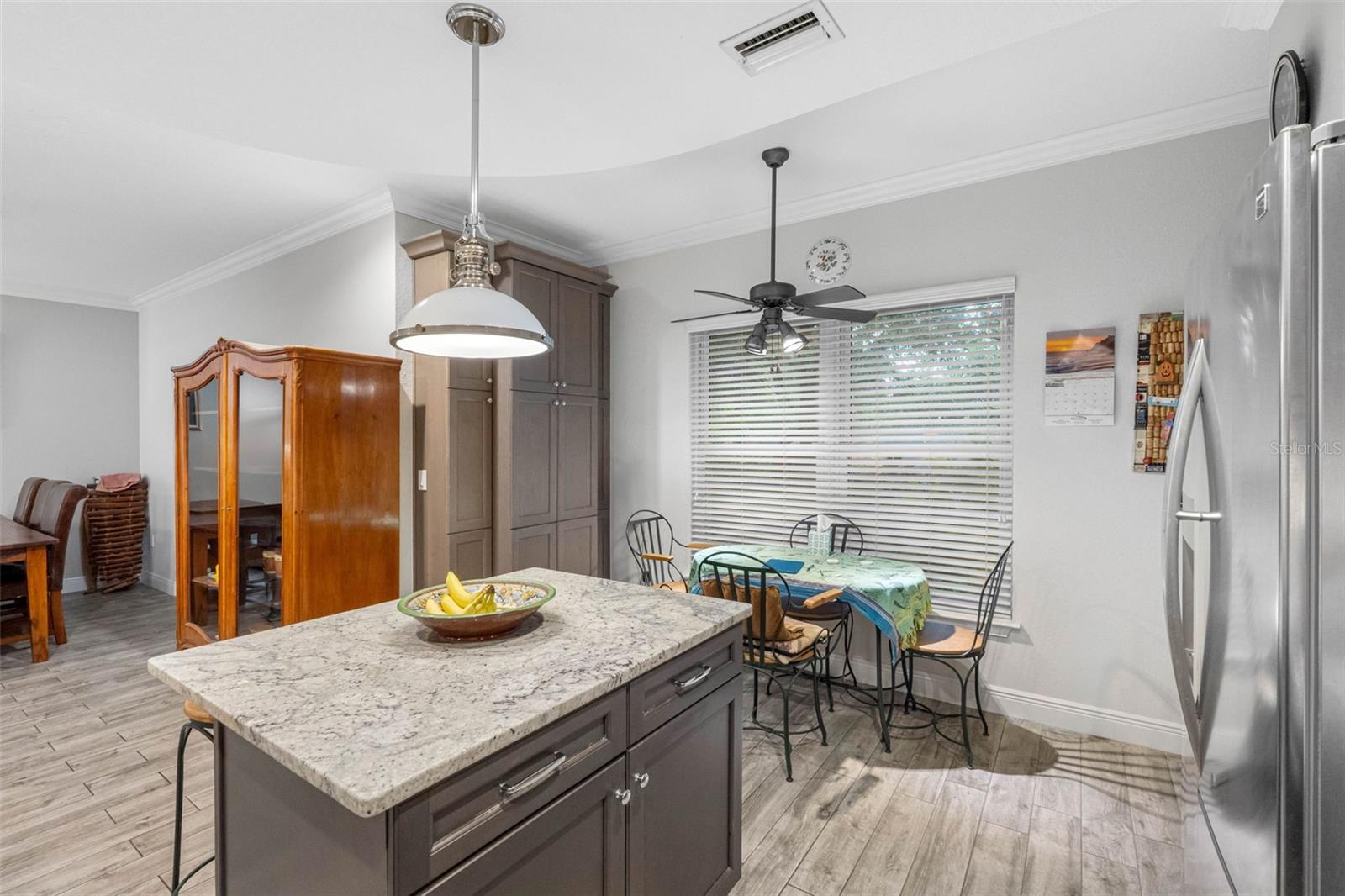 763 DATE PALM LN