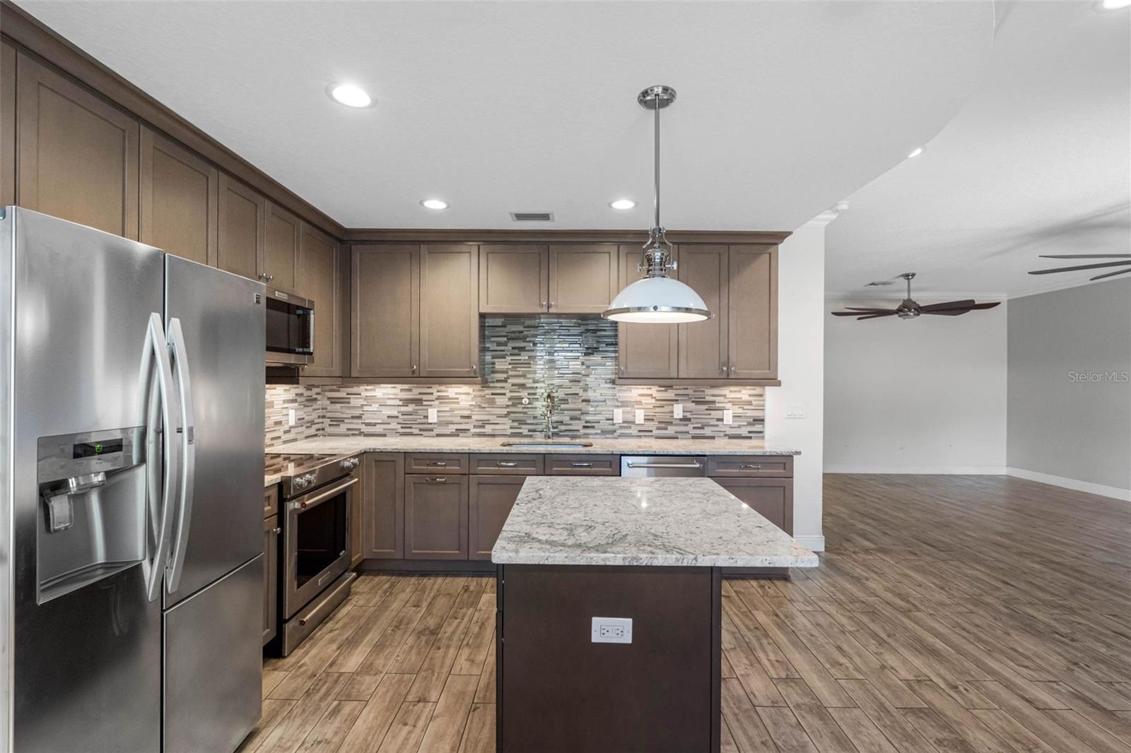 763 DATE PALM LN
