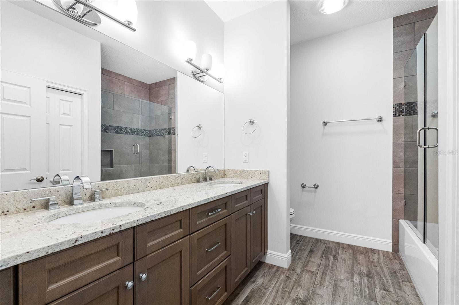 763 DATE PALM LN