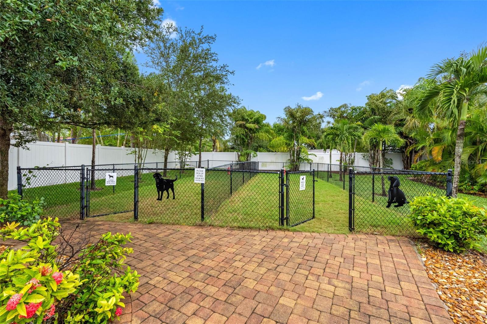 763 DATE PALM LN