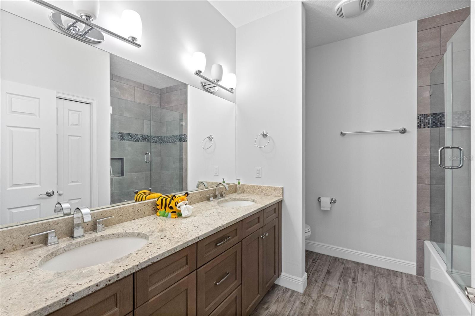 763 DATE PALM LN