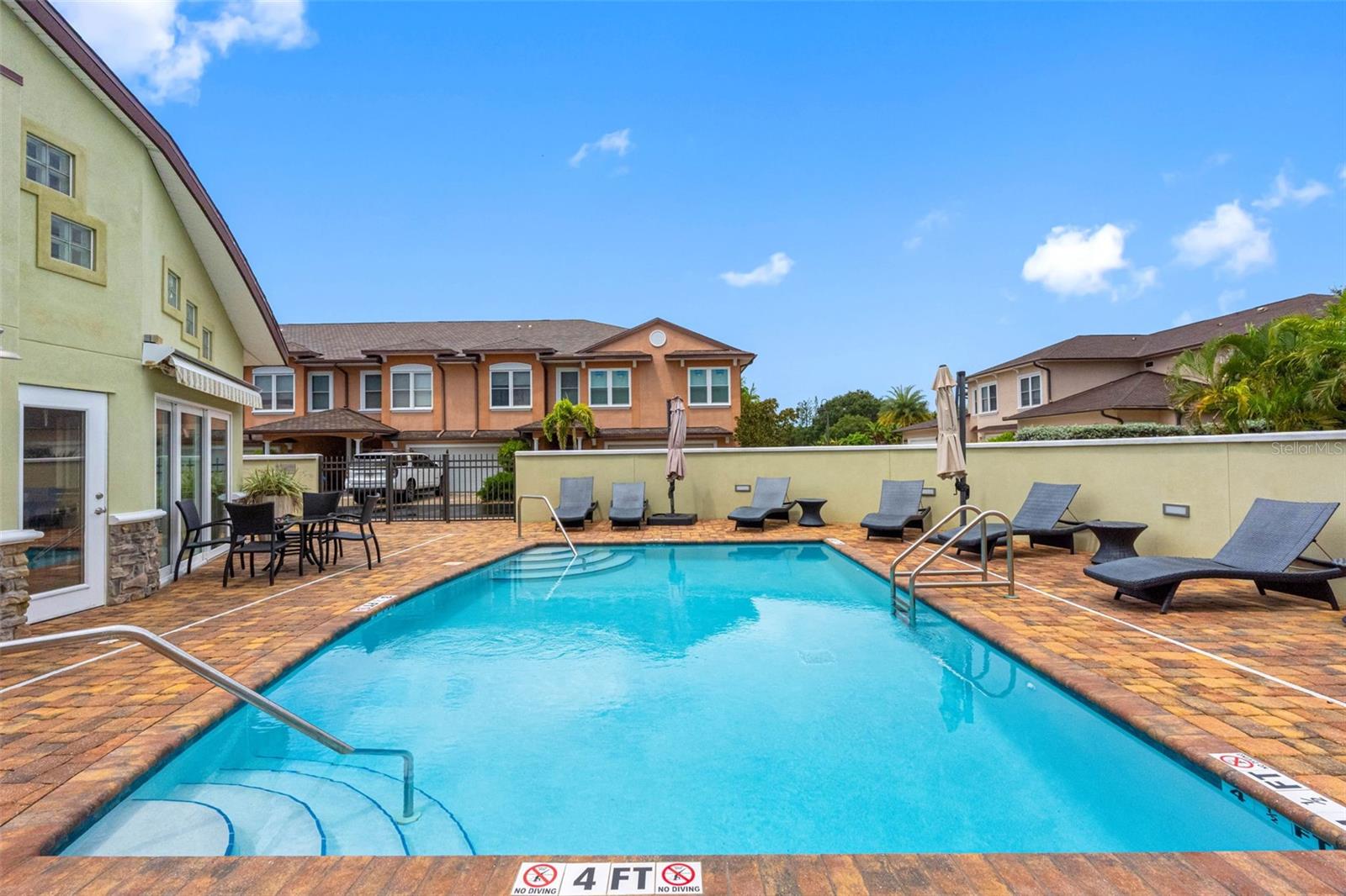 763 DATE PALM LN
