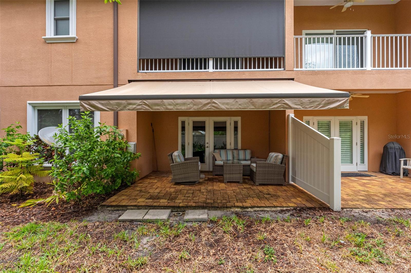763 DATE PALM LN