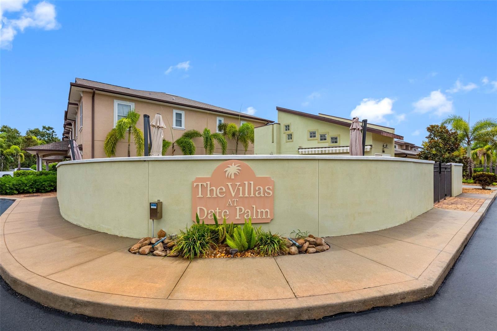 763 DATE PALM LN