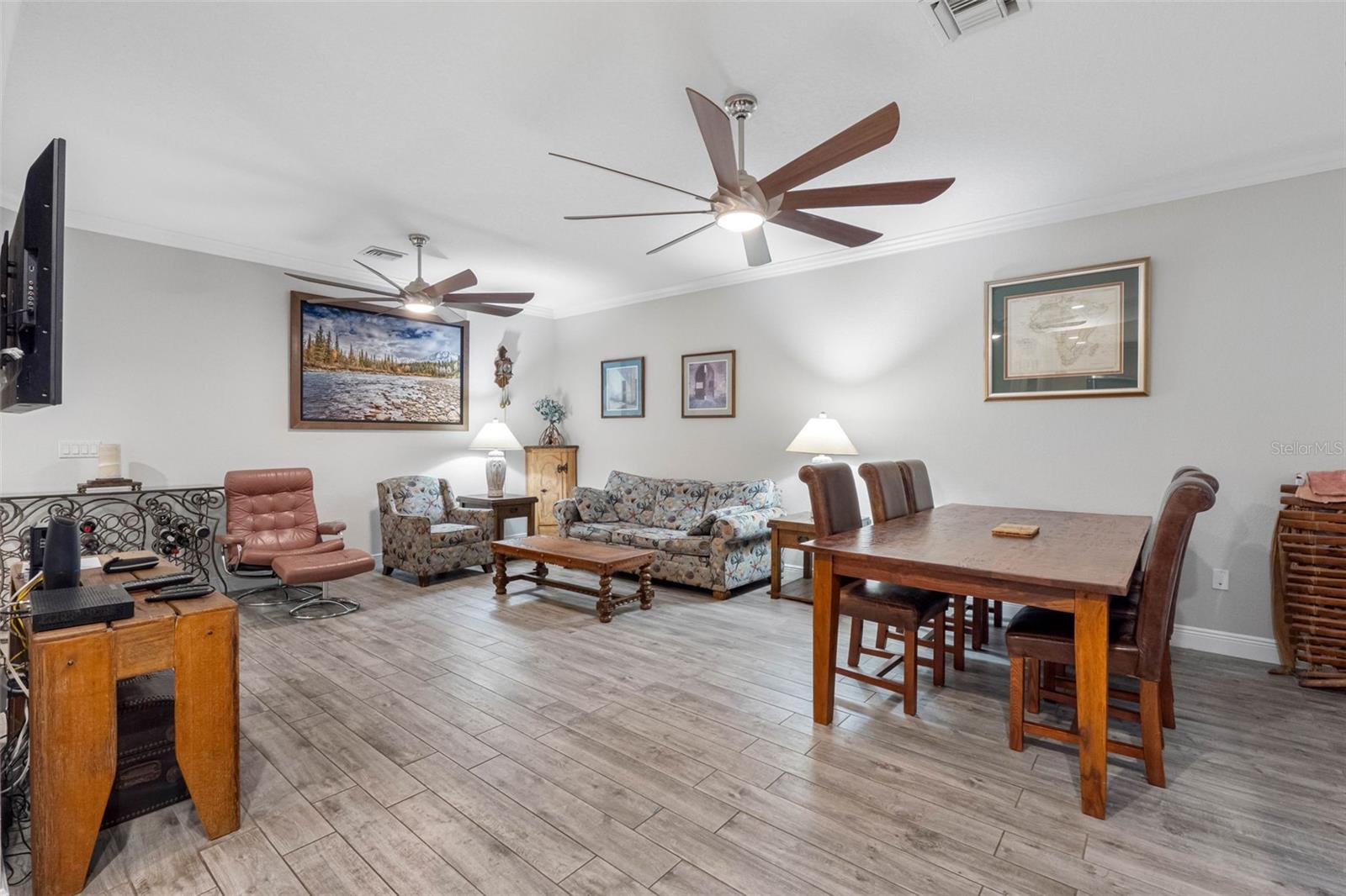 763 DATE PALM LN
