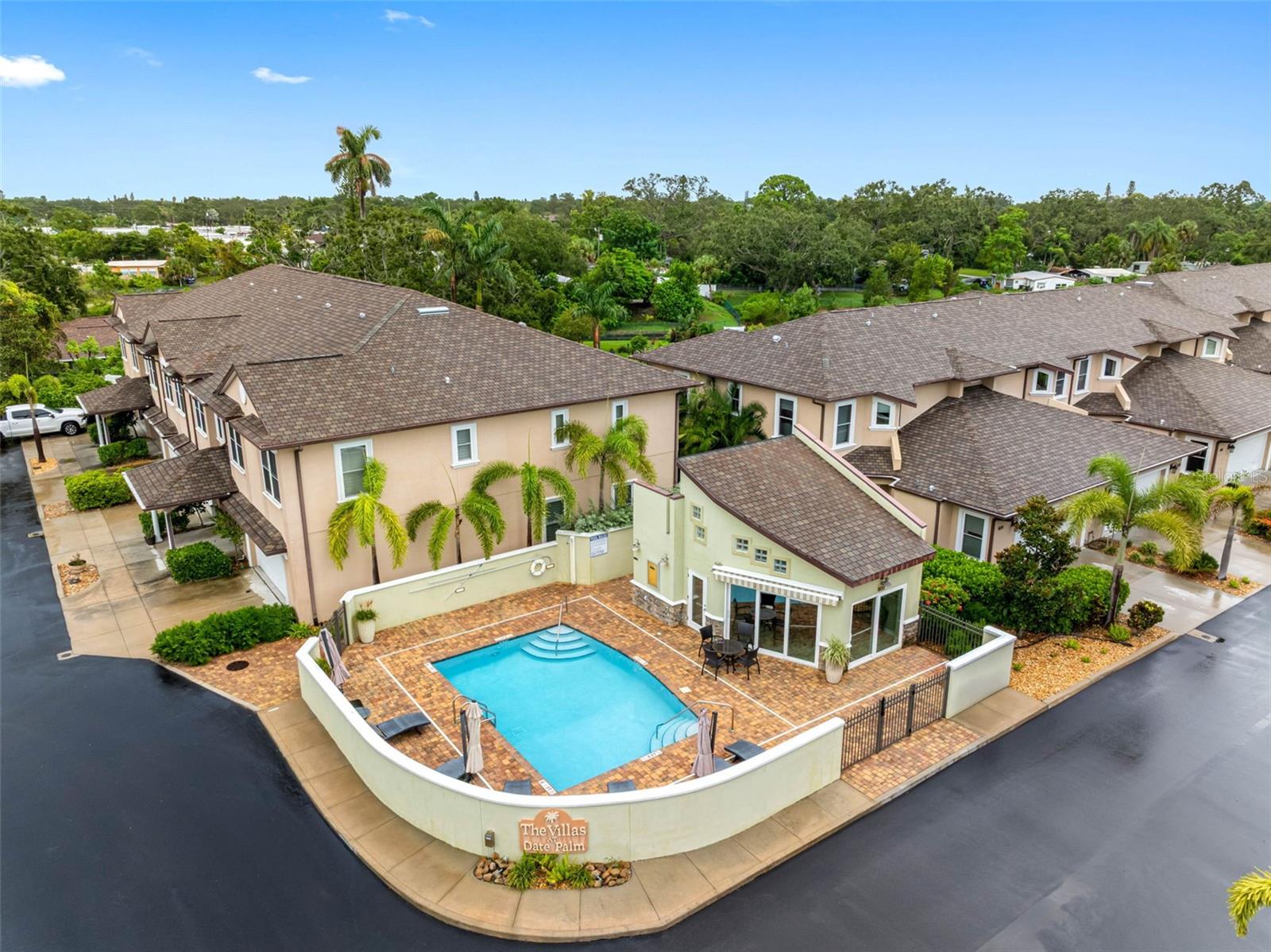763 DATE PALM LN