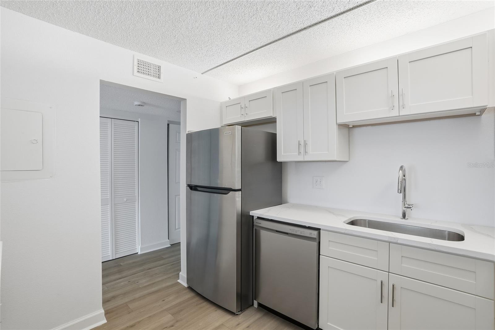 7420 BAY ISLAND DR S #175