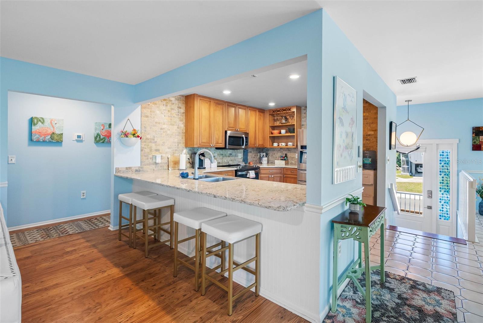 417 POINSETTIA RD