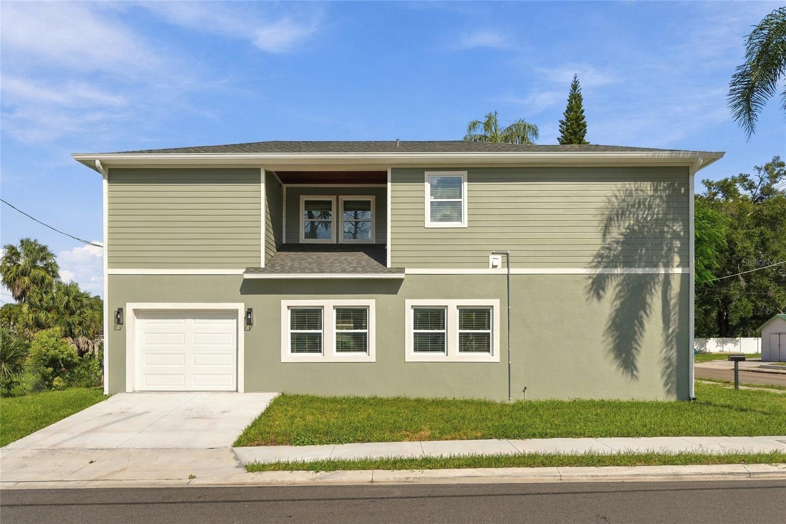 1002 E OSBORNE AVE