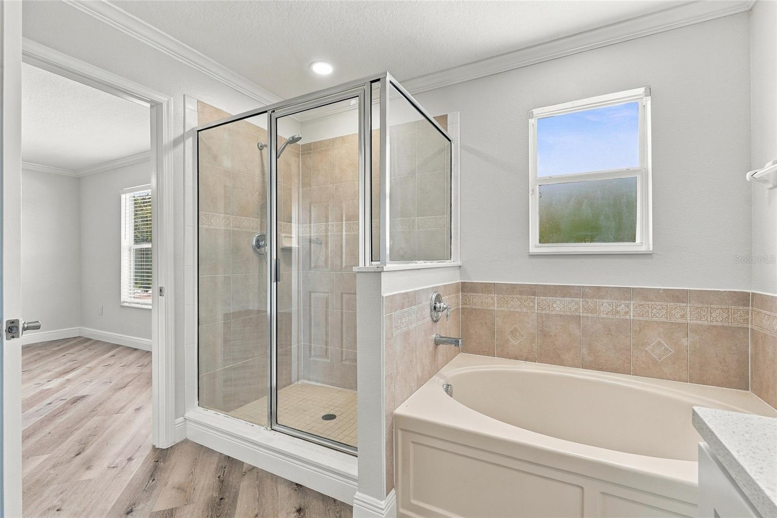 3327 THISTLEDOWN LN
