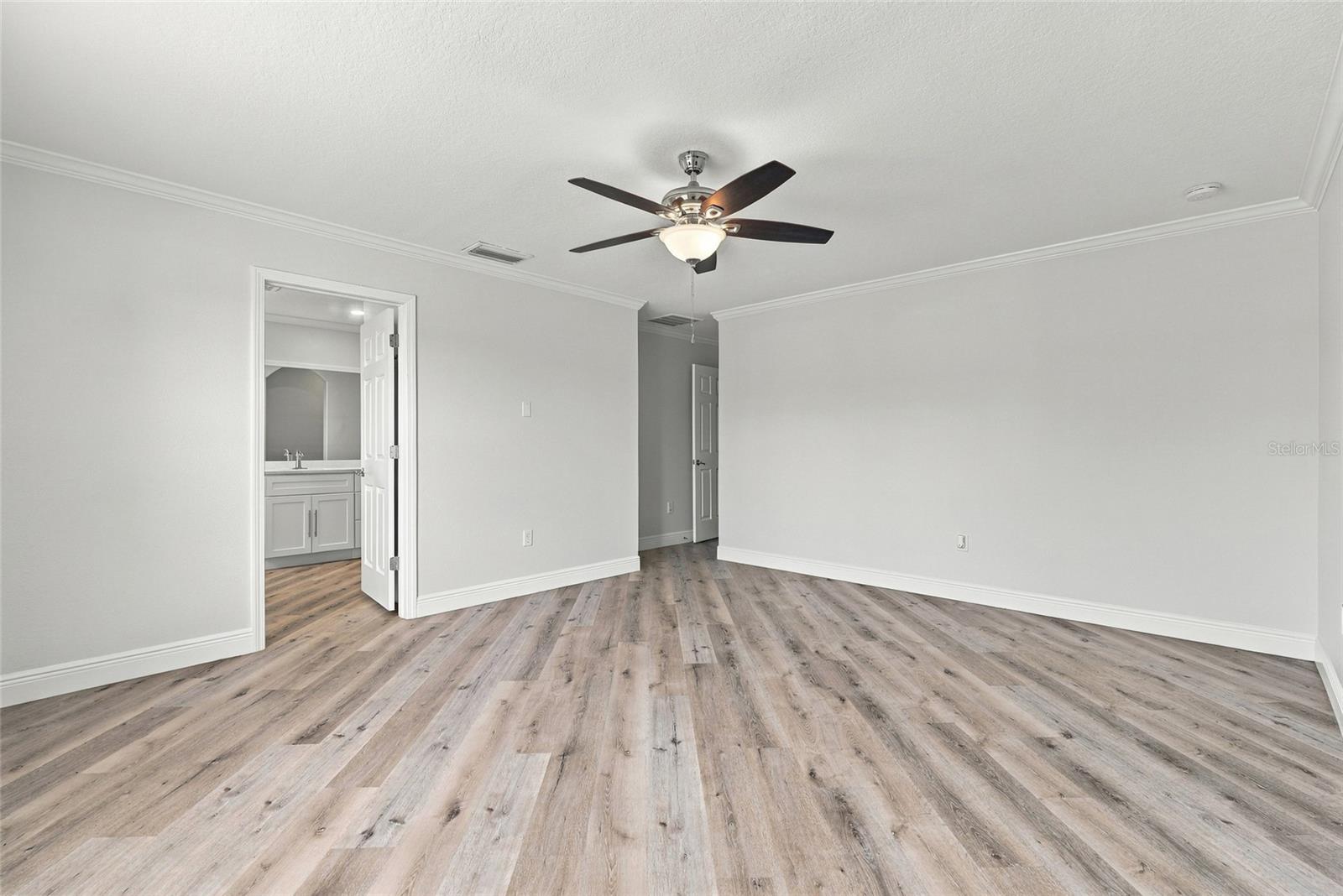 3327 THISTLEDOWN LN