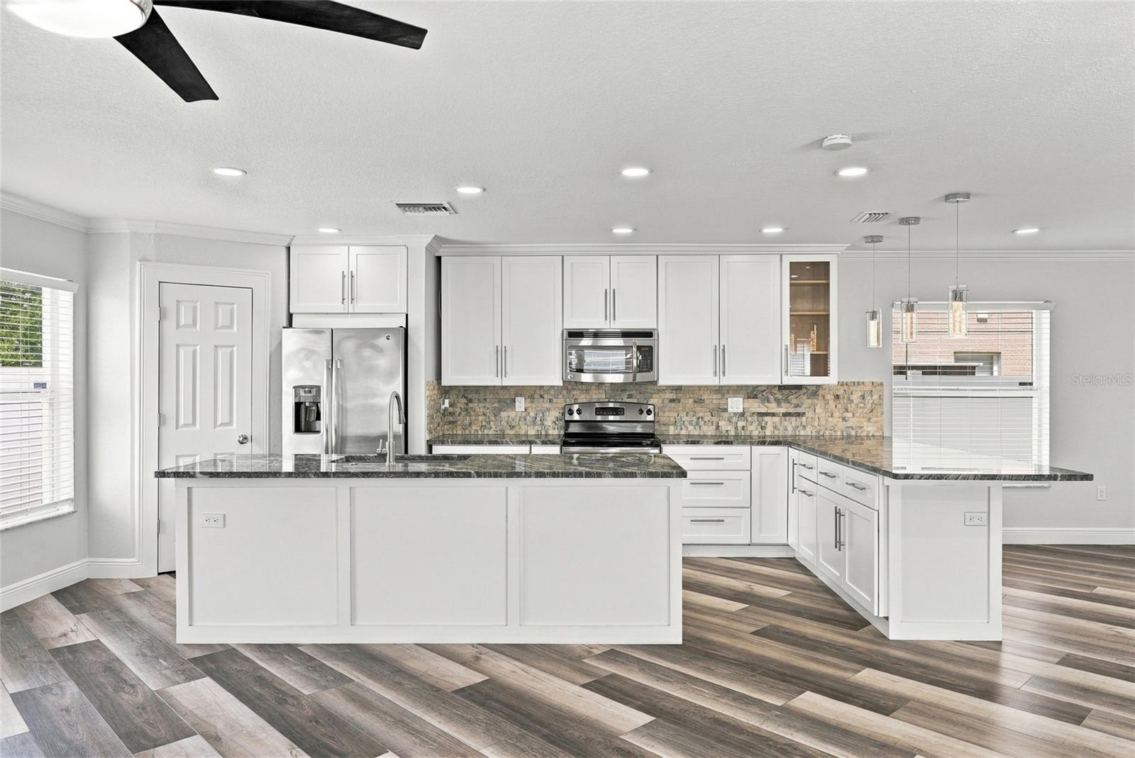 3327 THISTLEDOWN LN