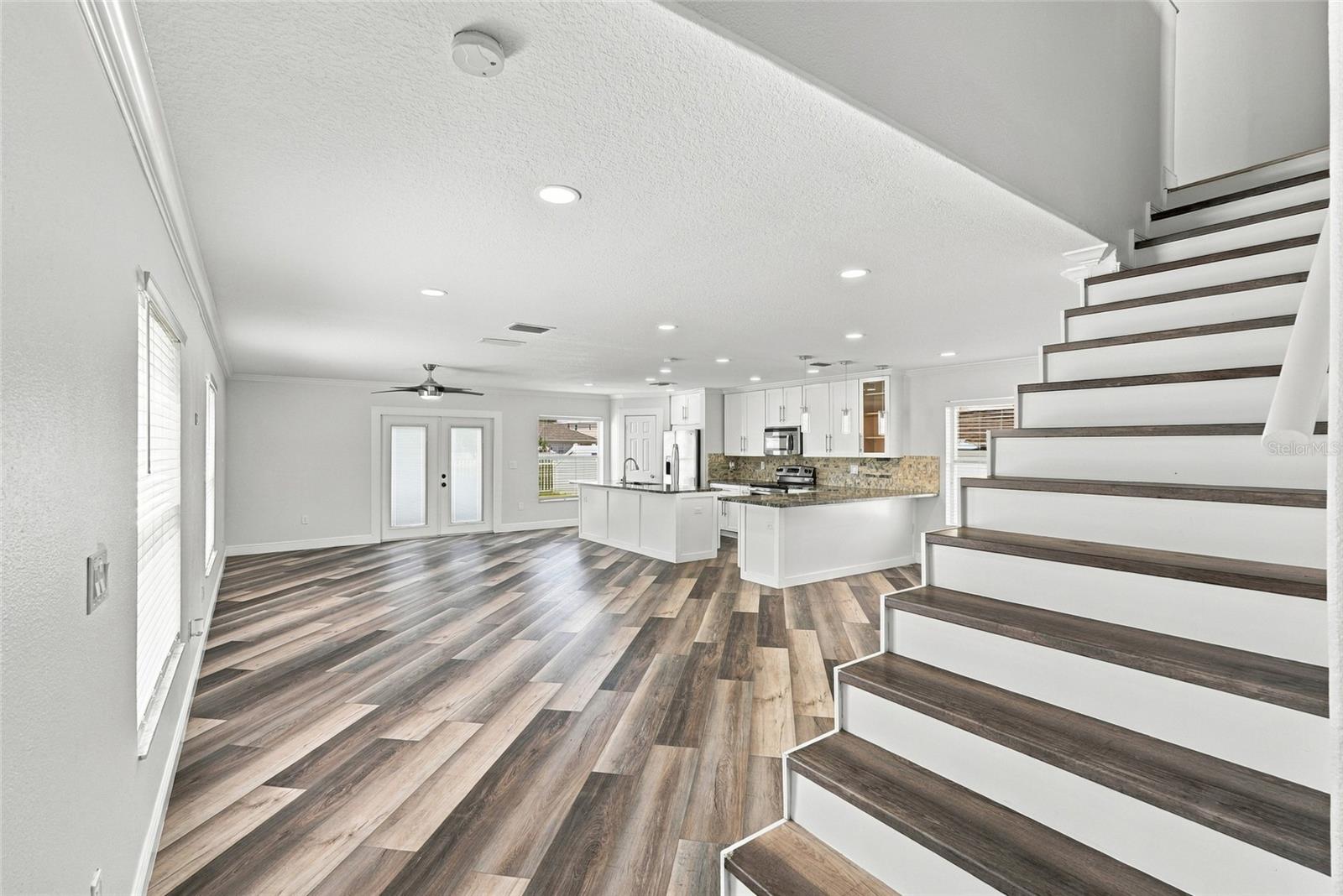 3327 THISTLEDOWN LN