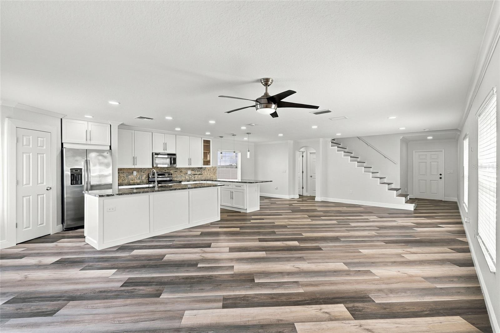 3327 THISTLEDOWN LN