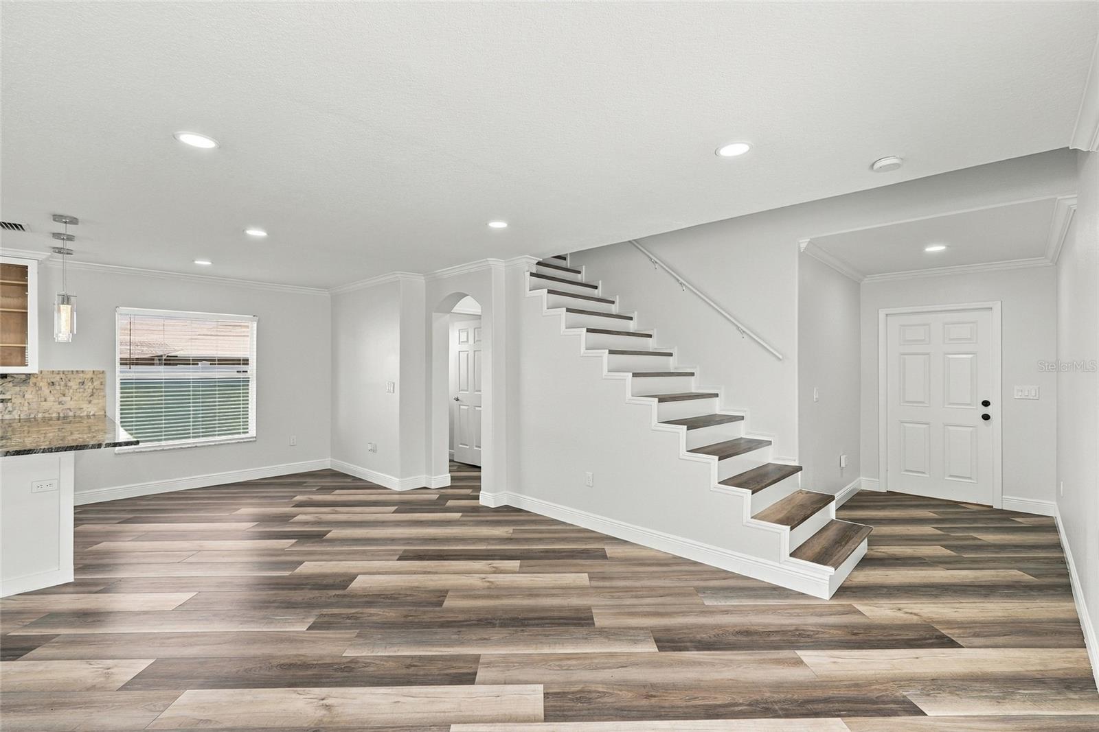 3327 THISTLEDOWN LN