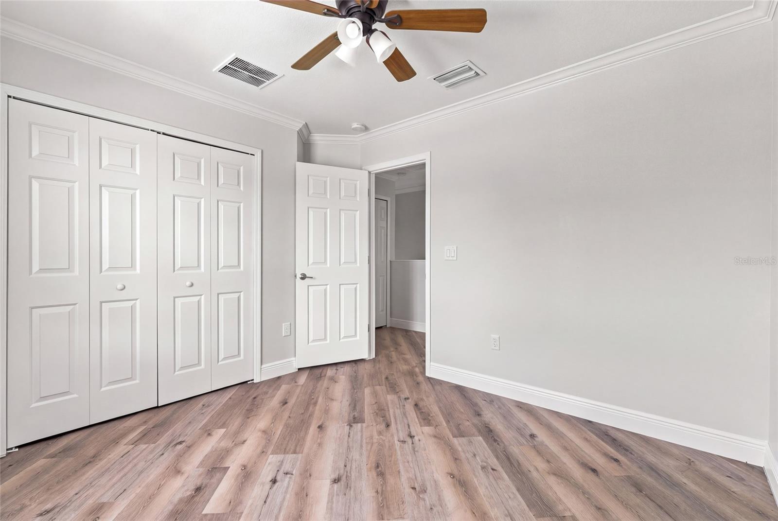 3327 THISTLEDOWN LN